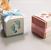 Vente en gros d'empreintes de bébé Boîte de bonbons sucrés avec ruban bleu pour donner paquet de chocolat Baptême fête Bautizo