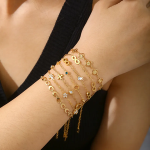 ชุดกำไลข้อมือผู้หญิงทันสมัย ดีไซน์ดอกไม้เรขาคณิต ประดับเพชรซิคอน ชุบทอง 18K บนสแตนเลสสตีล 304 ด้วยเทคนิคการชุบสูญญากาศ - Product Image 2