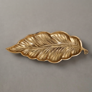 Plateau de service en feuille d'or, métal poli, motif végétal décoratif, fait main, pour la maison, les mariages, les événements et les restaurants - Product Image 1