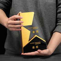 Trophée étoile en métal argenté personnalisé Nouveau design Récompenses en alliage de zinc avec élément en verre cristal gravé avec logo