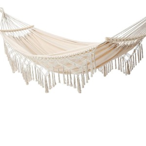<span class=keywords><strong>Hamac</strong></span> <span class=keywords><strong>double</strong></span> en <span class=keywords><strong>toile</strong></span> pour l'extérieur, camping, loisirs intérieurs, balançoire portable, pompons, barres courbes, capacité de 200 kg, vente en gros - Product Image 5
