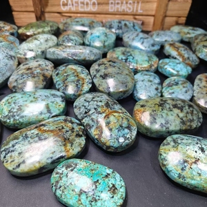 Wholesale <strong>Price</strong> Hot Sale Crystal Craft Turquoise Palm <strong>Stone</strong> Carving Healing Energy <strong>Stone</strong> for Gifts Craved by Cravings - Product Image 4