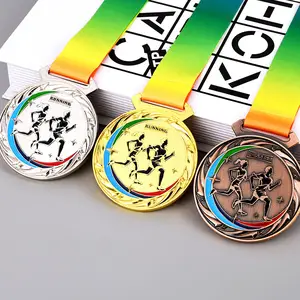 Ustom-medallón de metal dorado 3D para maratón, medalla de carrera personalizada de atletismo