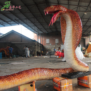 Statua Realistica di Serpente Avvolto Intorno ad un Albero Simulato, Animali Animatronici Personalizzati - Product Image 5