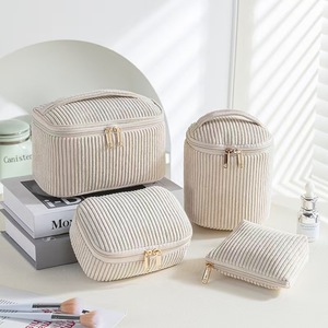 Il Set di rossetti di grande capacità in velluto portatile in materiale flanella può vendere borsa cosmetica con Logo personalizzata separatamente - Product Image 3