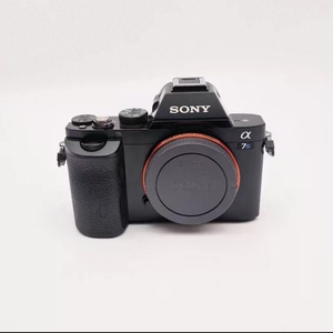 Appareil photo hybride plein format Sony A7S, 90 % neuf - Product Image 1