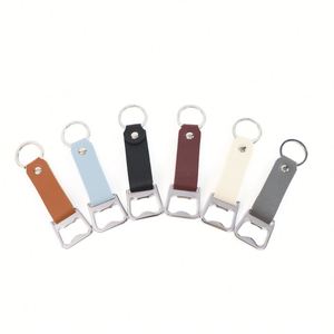 ที่เปิดขวดเบียร์แบบพกพา ทำจากหนัง PU และเหล็ก พร้อมพวงกุญแจ - Product Image 1