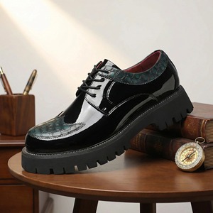 Zapatos Casuales de Cuero Patentado Brillante para Hombre 2026, Estilo Británico, Zapatos de Cuero Ligeros, Zapatillas de Moda para Hombre - Product Image 3