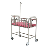 Vente en gros 4 roulettes pour hôpital en acier inoxydable lit de bébé médical chariot nouveau-né lit de berceau mobile