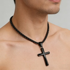 Collier Pendentif Croix Torsadée en Acier Inoxydable pour Hommes et Femmes, Breloque Religieuse Simple et Épurée, Bijou Étanche Anti-ternissement, Idéal Cadeau - Product Image 5
