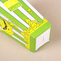 Boîte à popcorn en papier rayé vert jetable avec logo personnalisé KM, emballages écologiques pour en-cas
