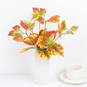 Set di 2 Pezzi: Stelo di Seta Verde Artificiale, Bouquet di Begonia Rossa, Ramo d'Albero Artificiale, Foglia Decorativa da Parete per Decorazioni Domestiche - Product Image 2