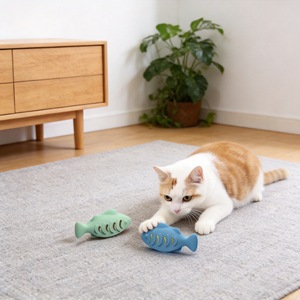 Jouet pour chat en silicone souple de qualité alimentaire, interactif et remplissable, en forme de poisson, distributeur de friandises à la catnip, résistant aux morsures, pour le nettoyage des dents - Product Image 5