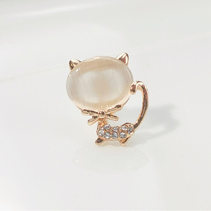 Spilla a Quadrifoglio Dorata, Gioiello di Moda, Accessorio da Donna, Regalo - Product Image 6