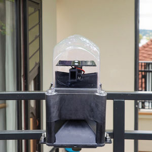 Répulsif pour oiseaux et animaux écologique à énergie solaire pour une utilisation en extérieur avec une couverture de 200 à 300 et une installation facile - Product Image 1