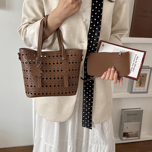 Borsa Tote Grande da Donna in Pelle PU con Tracolla Rimovibile, Borsa a Spalla Multifunzione per Estate/Inverno - Product Image 3