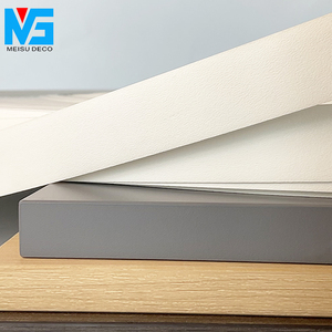Surface de grain mate texturée blanche de <span class=keywords><strong>bande</strong></span> de bord de PVC résistant aux UV/rayures 21mm 26mm X 0.4mm 0.8mm 1.0mm pour l'OSB de contreplaqué de MDF - Product Image 3
