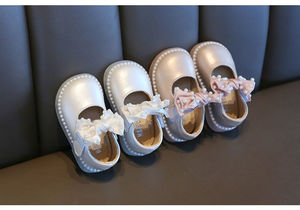 Chaussures pour petite fille rétro en cuir blanc avec nœud et perles, modèle printemps-automne, vente en gros - Product Image 6