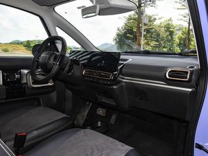 Vente flash Nouvelle <span class=keywords><strong>mini</strong></span> voiture Wuling <span class=keywords><strong>KiWi</strong></span> EV Voiture urbaine 4 roues Véhicules électriques chinois Voiture électrique miniature pas chère pour adultes <span class=keywords><strong>KiWi</strong></span> - Product Image 2