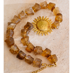 <span class=keywords><strong>Collana</strong></span> 5211 Vintage autunno marrone perline in acrilico <span class=keywords><strong>collana</strong></span> in acciaio inossidabile placcato <span class=keywords><strong>oro</strong></span> <span class=keywords><strong>collana</strong></span> a forma di <span class=keywords><strong>sole</strong></span> - Product Image 5