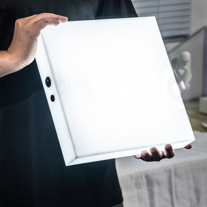 กล่องไฟแสดงเครื่องประดับตั้งโชว์แบบตั้งโต๊ะฐานเรืองแสงแบบชาร์จไฟได้ - Product Image 5