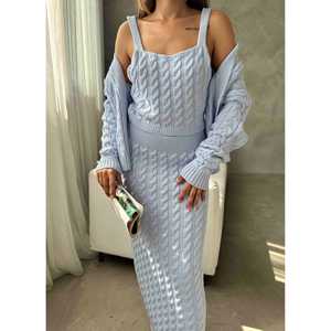 Conjunto de punto azul de tres piezas para mujer, suéter de talla S, top de manga larga con punto trenzado y falda, atuendo cómodo. - Product Image 4