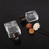 Mini clair forme carrée verre saveur d'air parfum conteneur d'eau bouchon en bois 10ml luxe Reed diffuseur parfum bouteille en verre