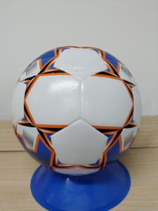 Ballon de football professionnel en cuir PU taille 5 avec logo personnalisé pour l'entraînement et les matchs - Product Image 6