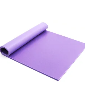 Revêtement de sol en feuille de vinyle antidérapant violet écologique pour studios de danse avec différentes épaisseurs