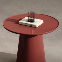 Table d'appoint minimaliste italienne en bois massif, table basse moderne et durable pour salon, finition rouge brillante, idéale pour entrée de villa