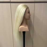 Tête d'entraînement avec poupée mannequin de cheveux d'épaule avec poupées de cheveux humains indiens laiteux purs blonds