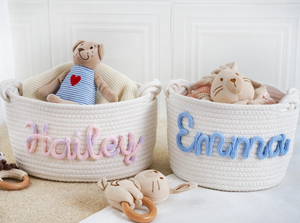 Cesta de almacenamiento de cuerda de algodón tejida a mano con nombre personalizado y patrón de flores bonitas para regalo de Baby Shower Crema Marfil - Product Image 6
