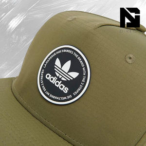 Gorra Snapback Adidas Original Og Emblem en Verde Oliva/Negro/Blanco para Hombre y Mujer, Gorra de Béisbol Vintage a la Moda - Product Image 4