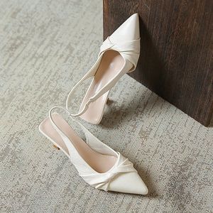 Tacones Altos de Cuero PU Duradero con Tacón Grueso y Plantilla con Absorción de Impactos para Damas, Ideales para Estar de Pie por Tiempo Prolongado y Trabajar - Product Image 3