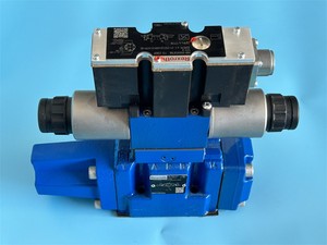 R900617676 4WRZE10E85-7X/6EG24N9ETK31/A1D3M วาล์วควบคุมทิศทางแบบสัดส่วน - Product Image 2