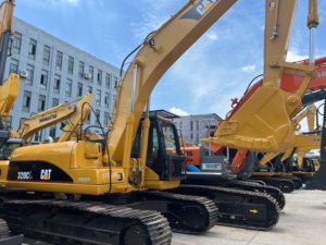 Excavatrice sur chenilles CAT 320CL d'occasion à l'exportation, pelle Caterpillar classique de 20 tonnes, pièces de rechange universelles, consommation de carburant modérée. - Product Image 1