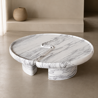 Table basse moderne en marbre blanc Arabescato avec base sculpturale en granit massif, option pour hôtel et salon