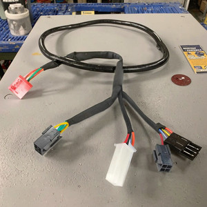 Arnés de cableado de PVC de cobre estañado automático personalizado para controlador ECU de vehículo eléctrico y computadora de navegación de motocicleta - Product Image 3