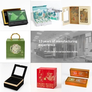Boîte cadeau créative en carton rigide avec couvercle à fenêtre pour bonbons et pâtisseries - Product Image 1