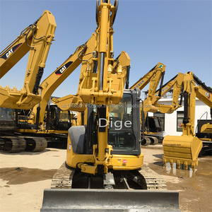 Mini excavatrice hydraulique Komatsu PC35 d'occasion robuste bon état poids de fonctionnement de 3 tonnes livraison gratuite moteur noyau de moteur inclus - Product Image 2