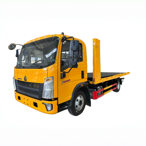 Camion de dépannage à plateau plat HOWO 4x2, véhicule de récupération robuste avec treuil pour service routier d'urgence et assistance en cas de panne - Product Image 1