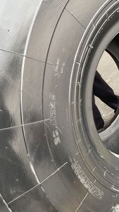 Pneu de camion radial robuste CB790 23.5R25 avec chambre à air, résistant au ballast, neuf, pour remplacement de pneus de camions lourds - Product Image 5