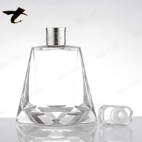 Bouteille en verre haut de gamme, directement de l'usine, verre épais et durable pour spiritueux premium et cadeaux d'alcool exclusifs