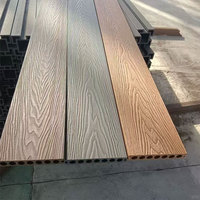 Planches de terrasse extérieures Conception sans couture Revêtement de sol technique Revêtement de terrasse en bois composite Revêtement de terrasse en bois composite