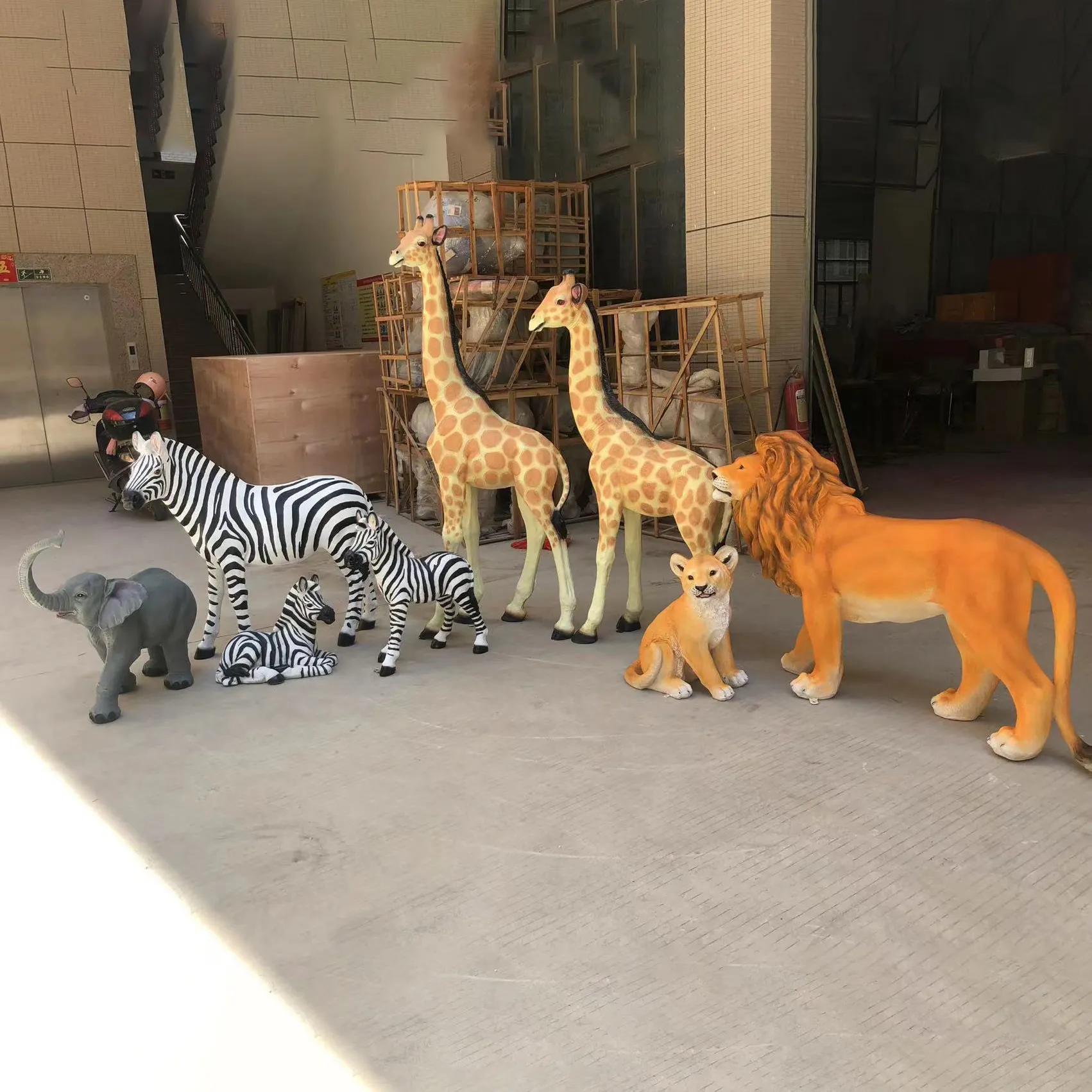 Safari animais de pelúcia tamanho de vida, zebra, elefante, girafa, leão, macaco, estátua de personagem para decoração da festa