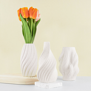 Jarrón de cerámica blanco decorativo minimalista impreso en 3D personalizado para tulipanes jarrón ornamental Único Europeo Decoración Para sala de estar - Product Image 1
