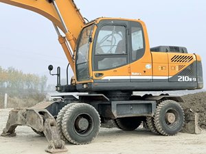 Excavatrice sur pneus Hyundai 210W-9 150-7 150 d'occasion à vendre, importée, originale/de construction, Hyundai 210W-9 150-7 150 d'occasion - Product Image 4
