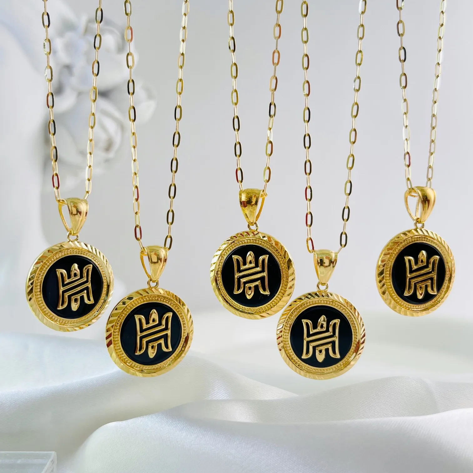 שרשרת זהב בעיצוב lerca זהב 18 קראט ייצור סיטונאי זהב לבן 18 קראט זהב לבן
