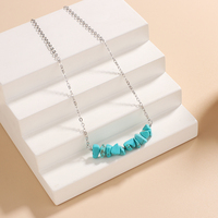 Collier vintage bohème à perles turquoise au design simple, unisexe