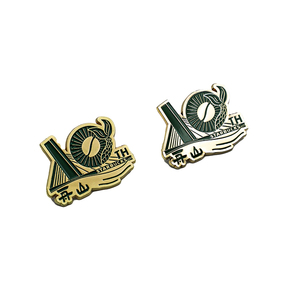Pin de solapa metálico de esmalte duro con diseño de las Torres Petronas (Torre del Reloj) como recuerdo de aniversario, con cierre de mariposa - Product Image 3